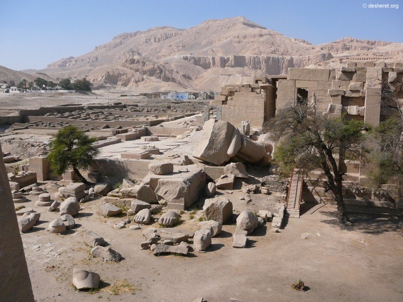 ramesseum04.jpg